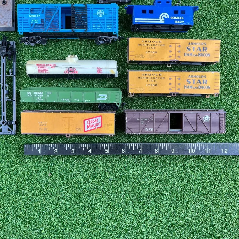 Vintage Lot HO Scale Model Train Parts Set